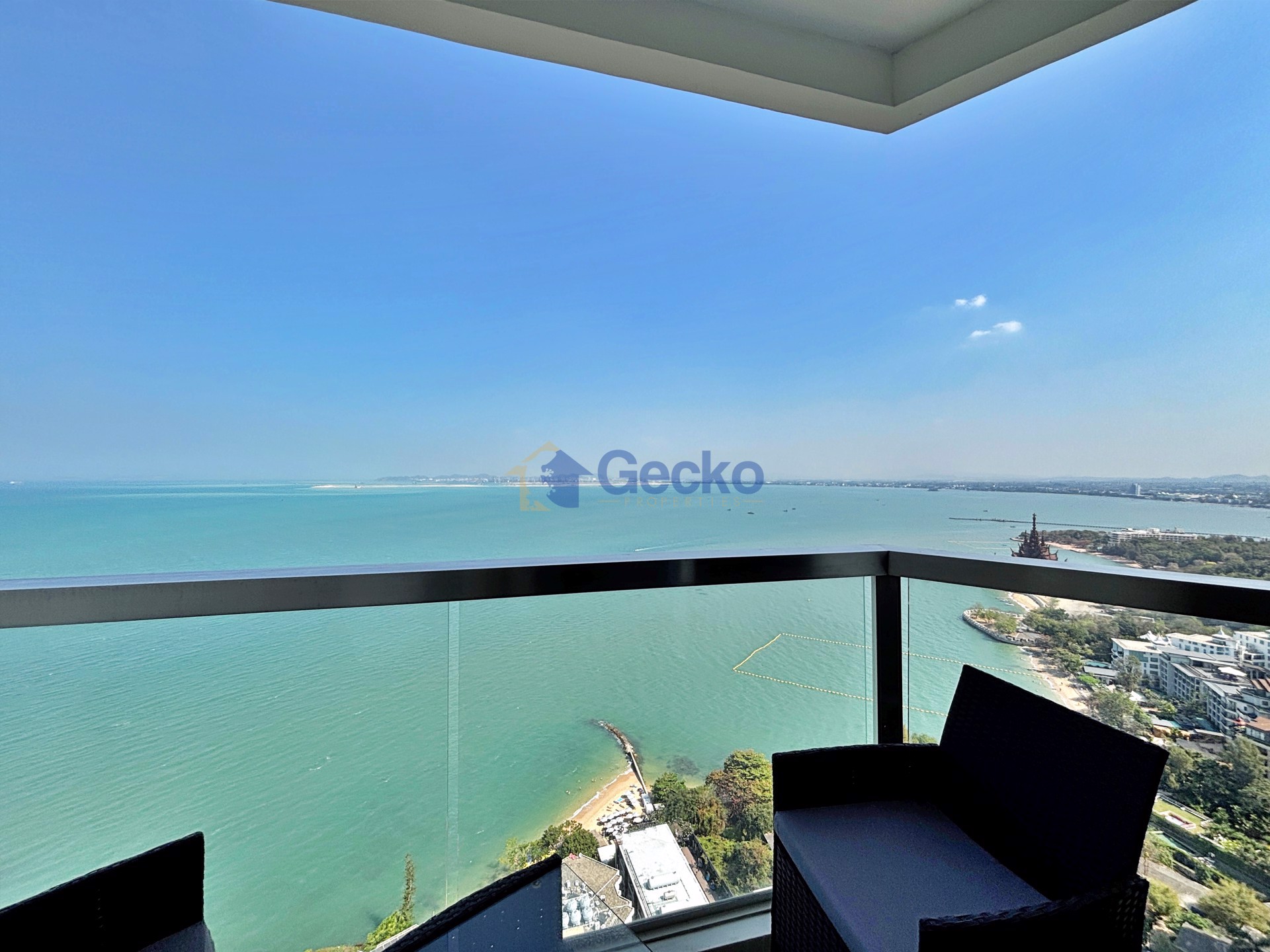 2 Bedrooms Condo in The Palm Wongamat Wongamat C013150