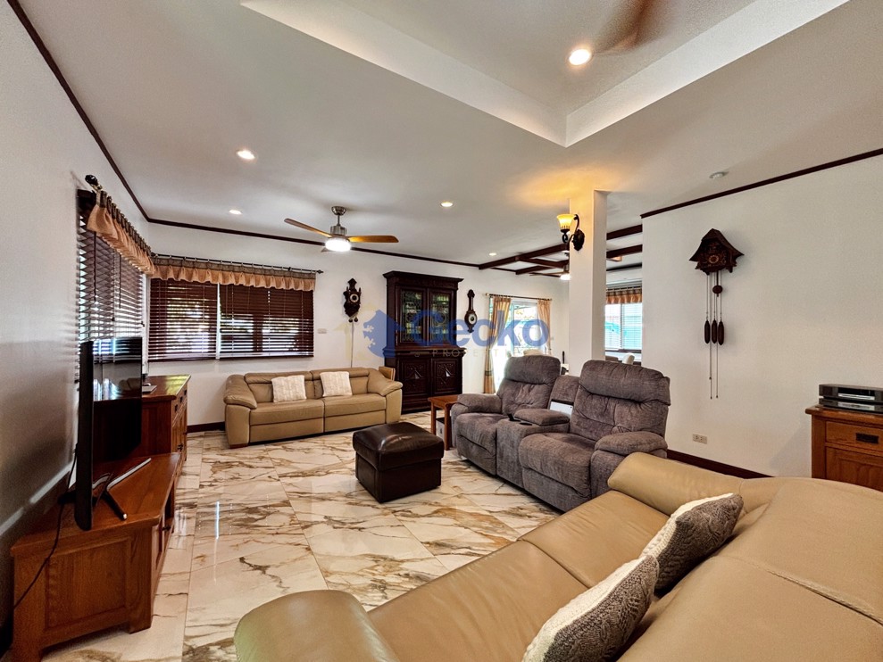 7 Bedrooms House in Paradise Villa 1  East Pattaya H013164 (Photo 4)