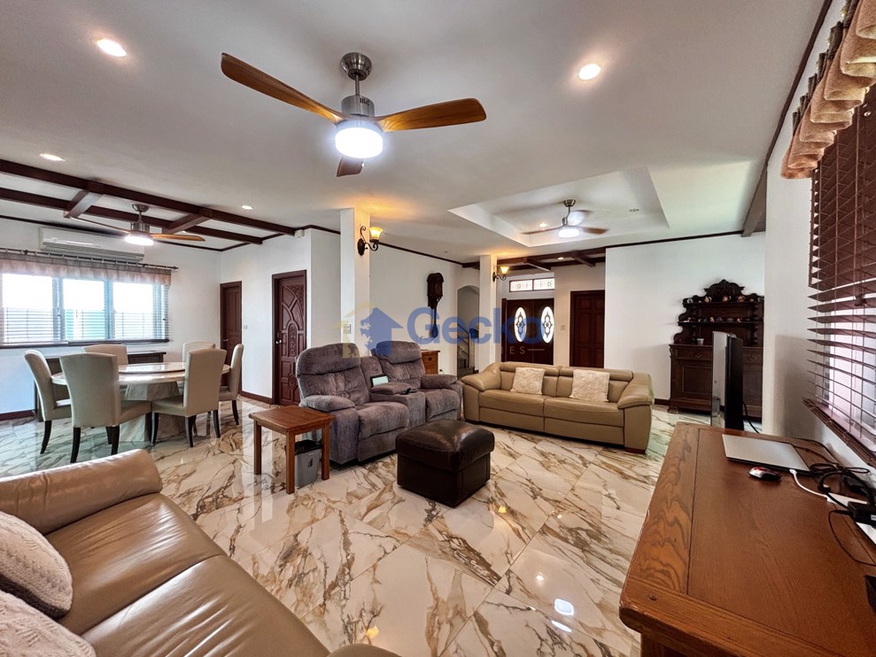 7 Bedrooms House in Paradise Villa 1  East Pattaya H013164 (Photo 3)