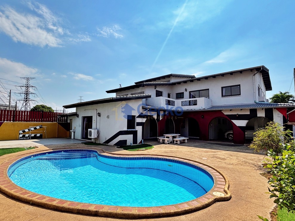 3 Bedrooms House in Palm Spring Housing  East Pattaya H013166 (Cover Photo)