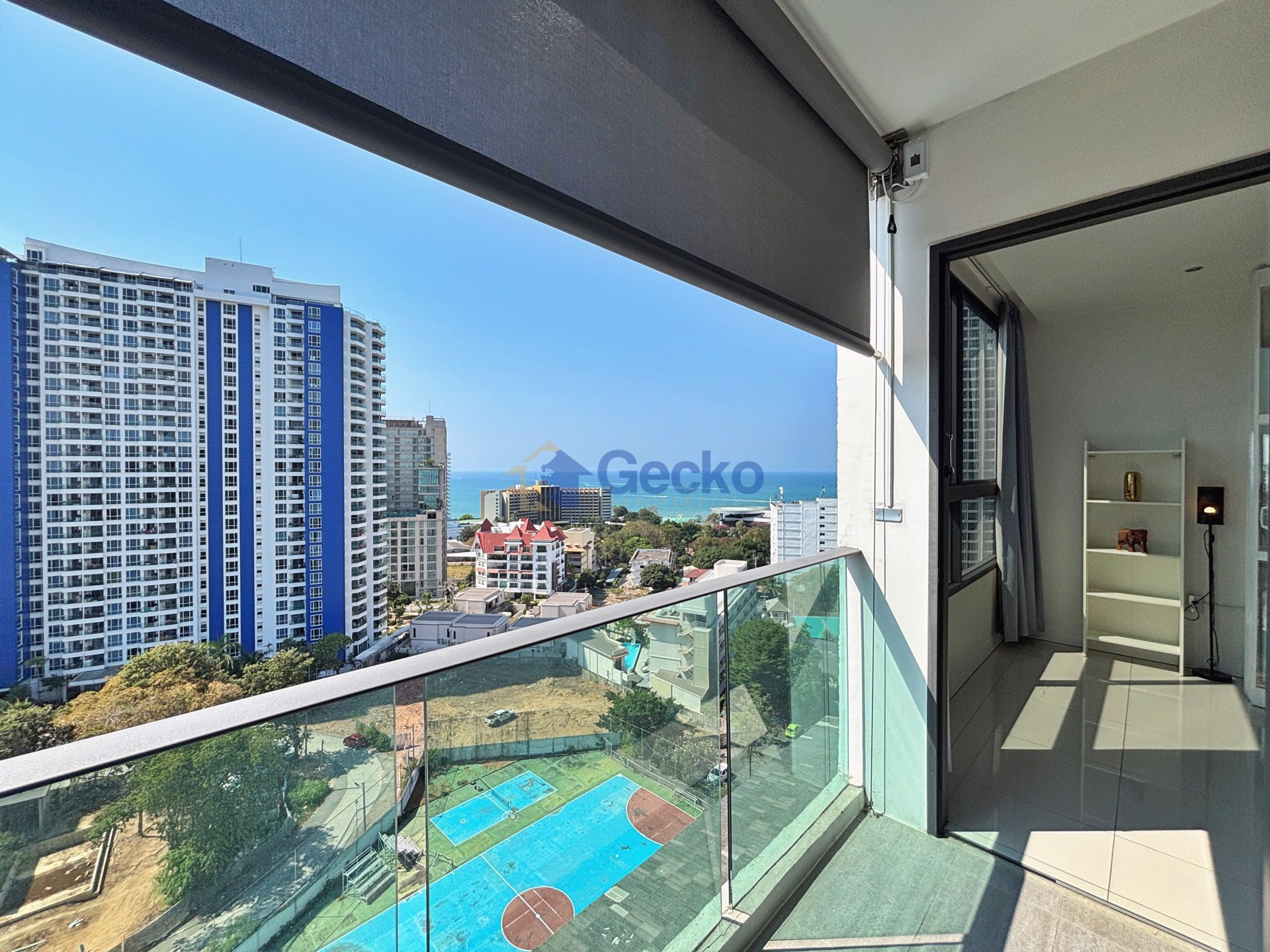 1 Bedroom Condo in The Point Pratumnak C009830