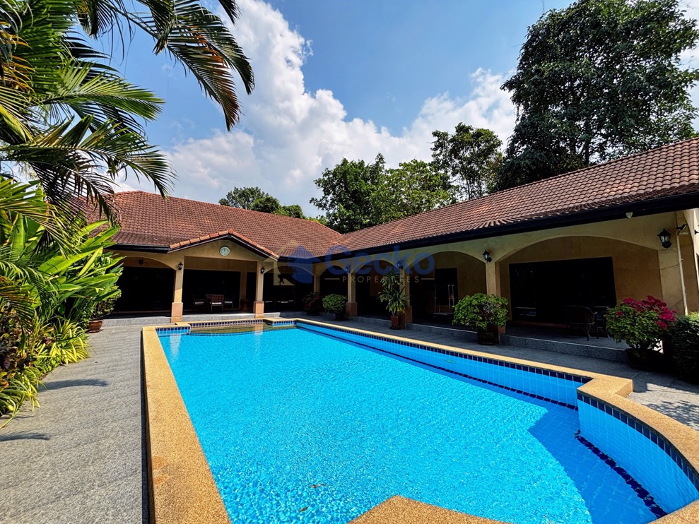 4 Bedrooms House  Huay Yai H013167 (Photo 1)