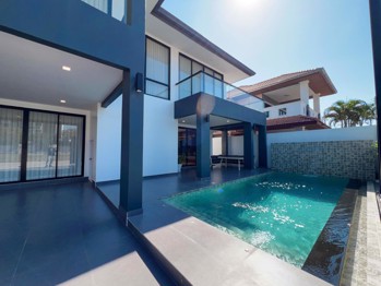 6 Bedrooms House in Eakmongkol 2-1  East Pattaya H013169