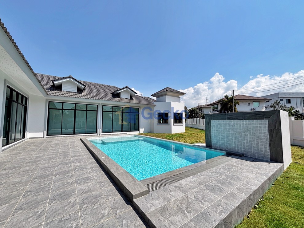 3 Bedrooms House in Paradise Villa 3  East Pattaya H013170 (Cover Photo)