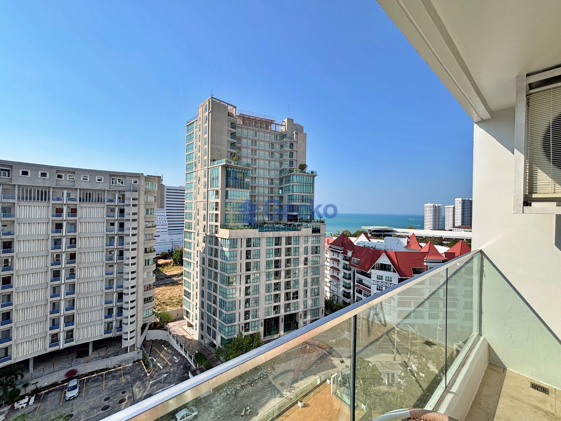 1 Bedroom Condo in The Cliff Pratumnak C013172