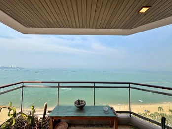 2 Bedrooms Condo in Northshore North Pattaya C013183