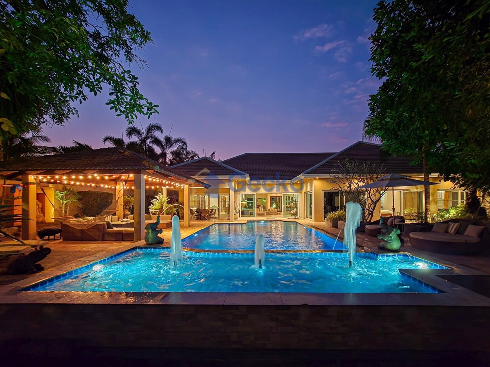 6 Bedrooms House in Sedona Villas  East Pattaya H013190 (Photo 3)