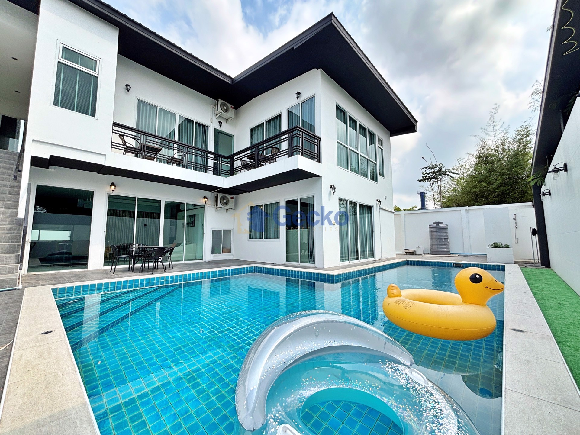 4 ห้องนอน บ้าน  ห้วยใหญ่ H013205