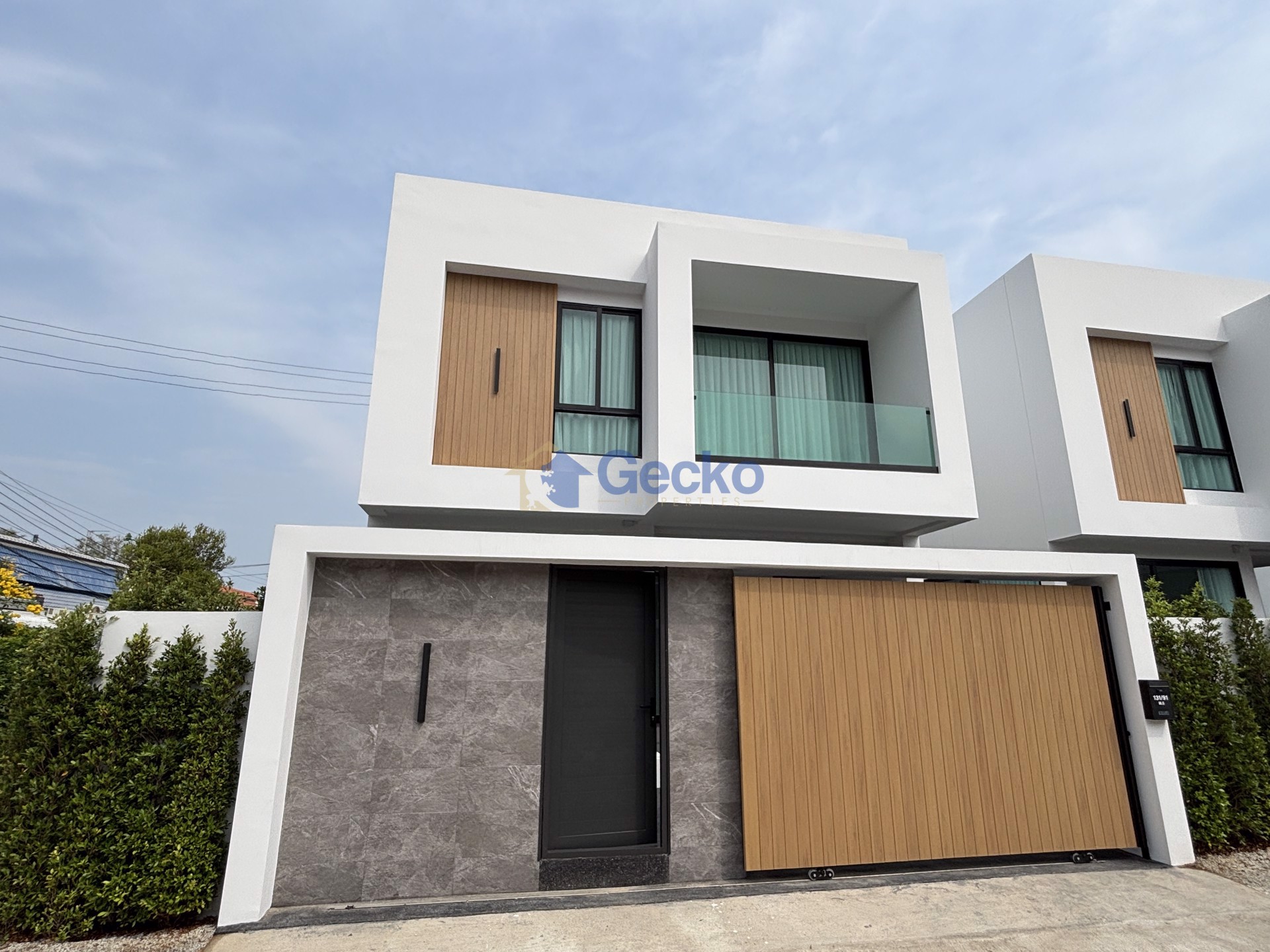 3 Bedrooms House  Na Kluea H013206