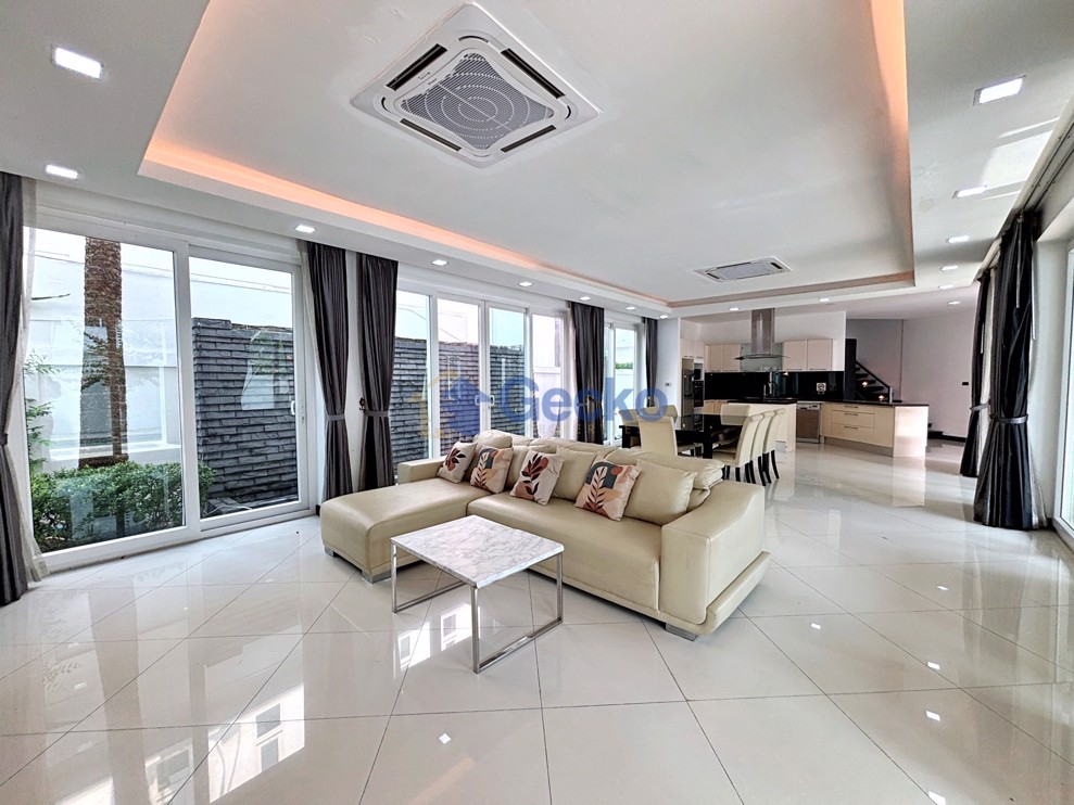 4 Bedrooms House in Palm Oasis Pool Villas  Jomtien H008920 (Photo 2)
