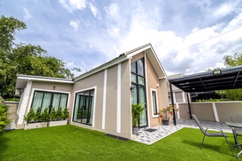 3 Bedrooms House  East Pattaya H013213