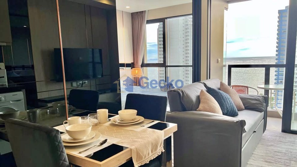 1 Bedroom Condo in The Panora Pattaya Pratumnak C013217 (Photo 2)