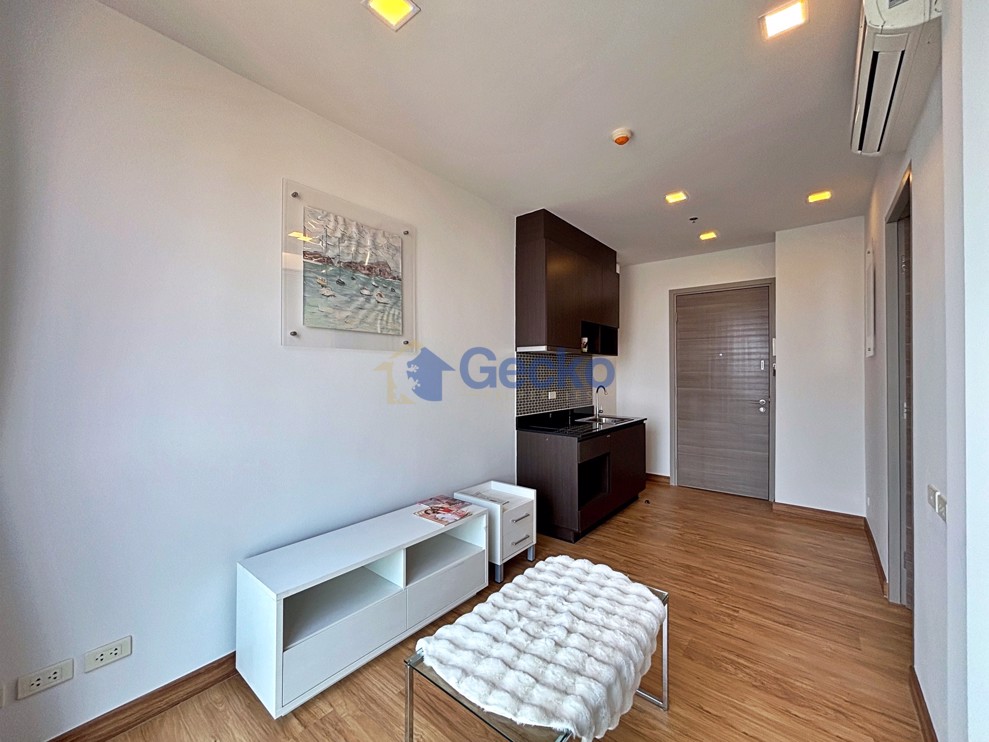 1 Bedroom House in Pattaya Posh  North Pattaya H013219 (Photo 3)
