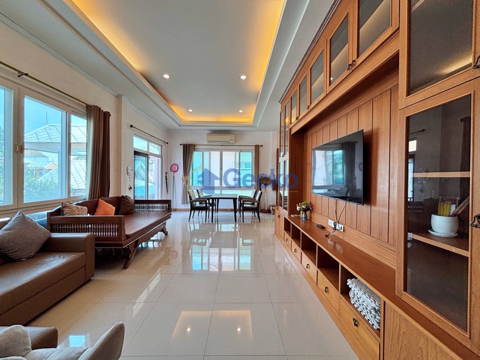 6 Bedrooms House in Amorn Village  East Pattaya H013222 (Photo 3)