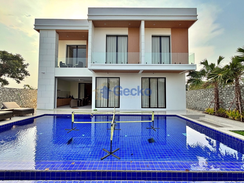 4 Bedrooms House in Lakeside Court 6  East Pattaya H012386 (Photo 2)