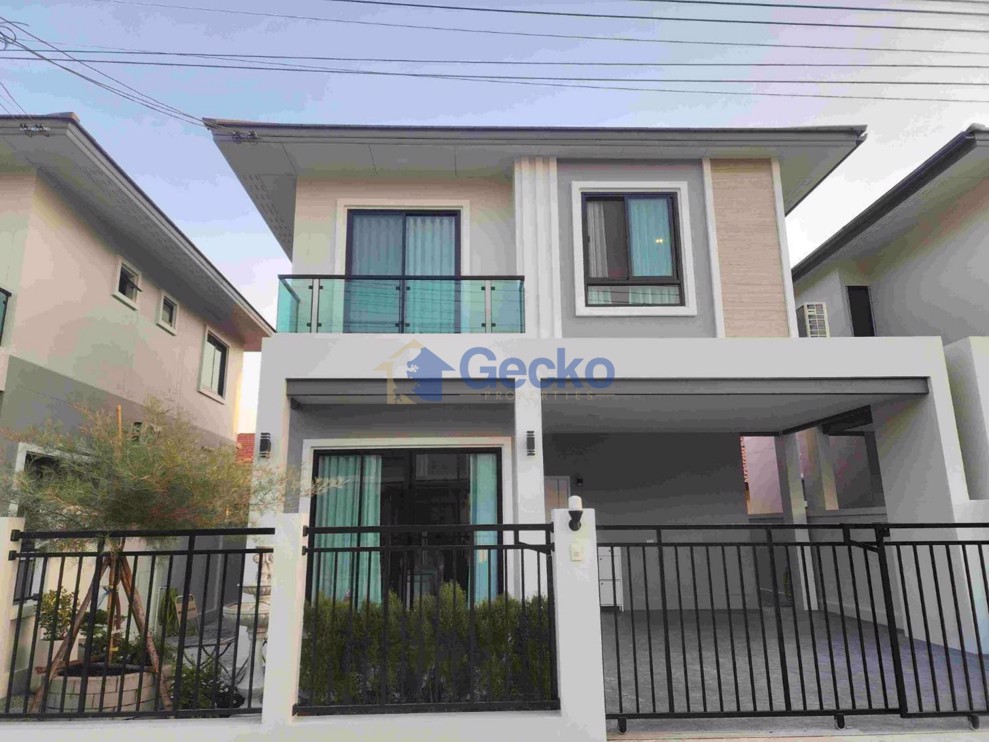 3 Bedrooms House in The Grand 9 by PMC  East Pattaya H013230 (Photo 1)