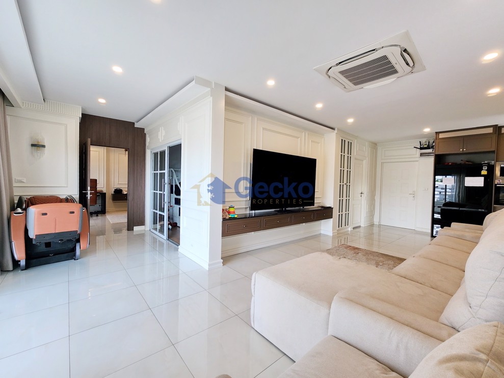 2 Bedrooms Condo in View Talay 8 Jomtien C008971 (Photo 4)