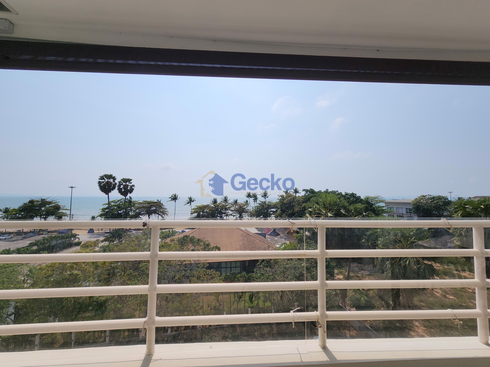 2 Bedrooms Condo in View Talay 8 Jomtien C008971