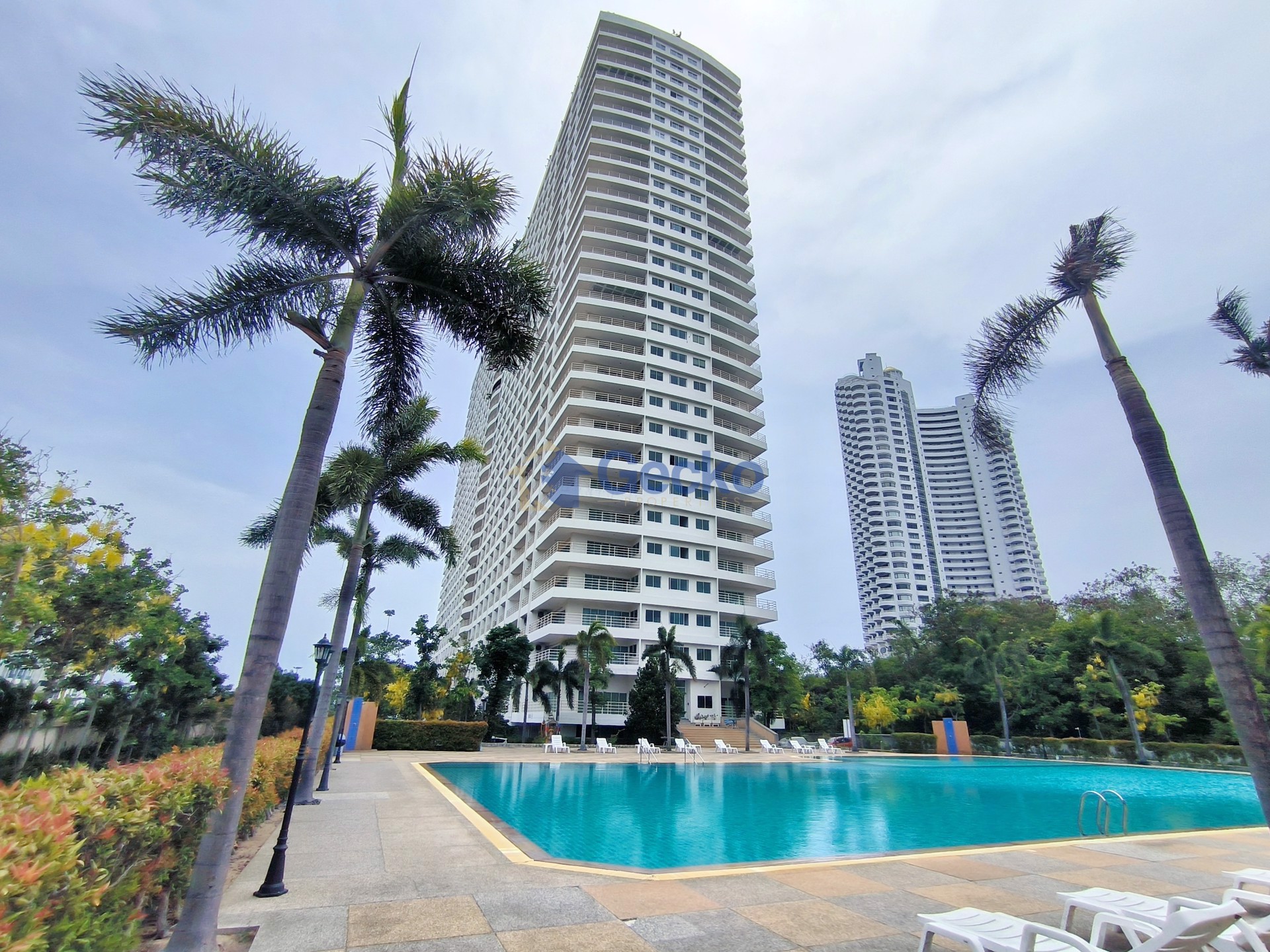 2 Bedrooms Condo in View Talay 8 Jomtien C008971