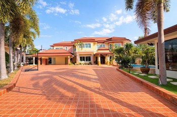5 Bedrooms House  East Pattaya H009414