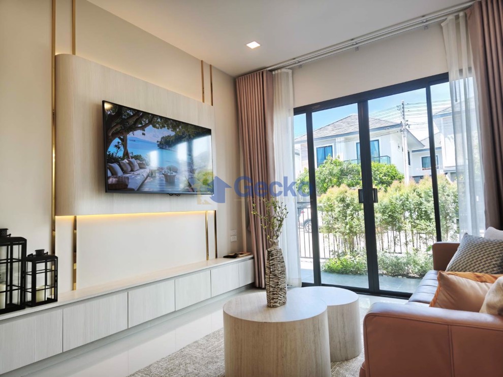 3 Bedrooms House in The Grand 9 by PMC  East Pattaya H013230 (Photo 2)