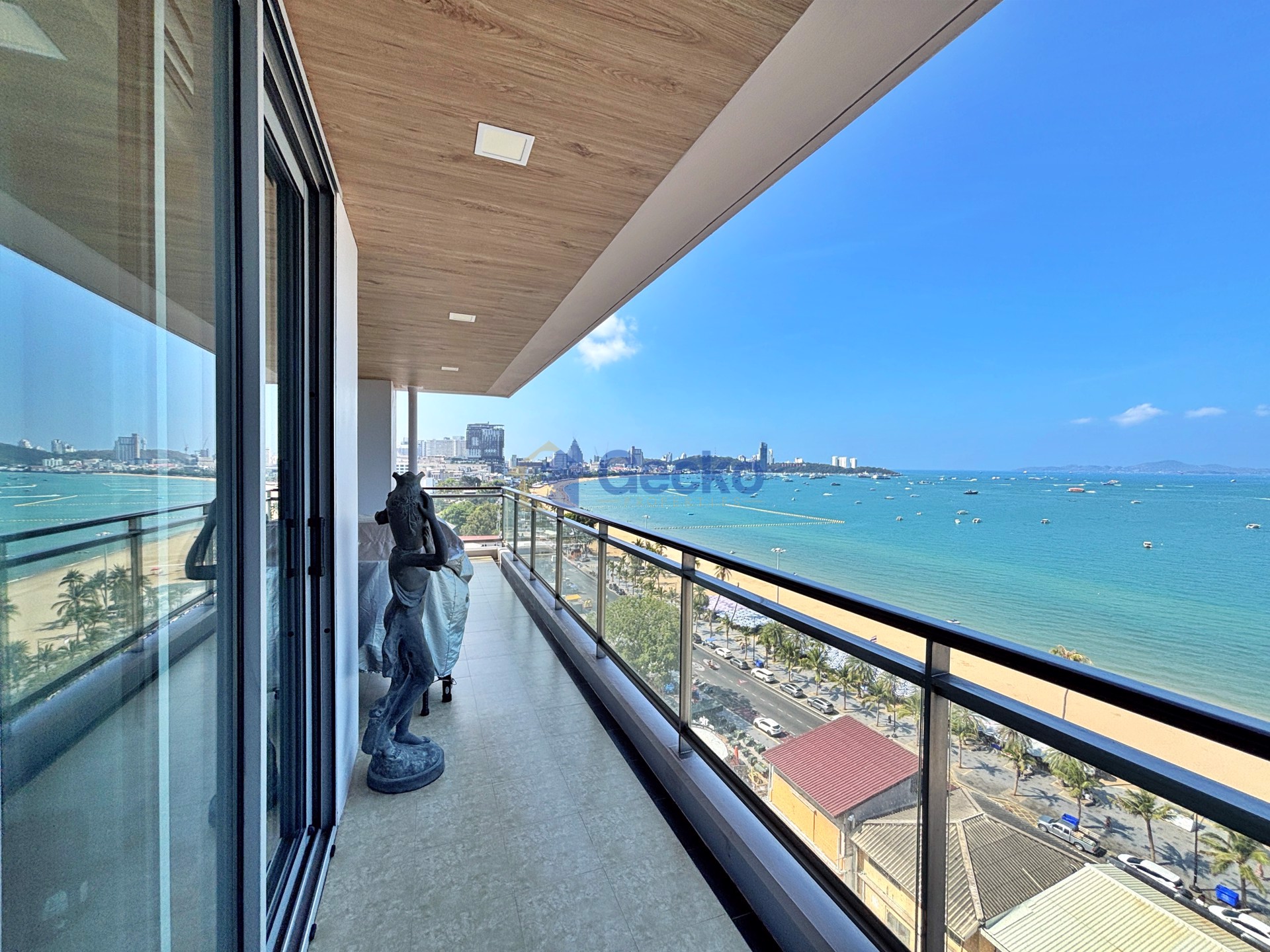 2 Bedrooms Condo in Northshore North Pattaya C013254