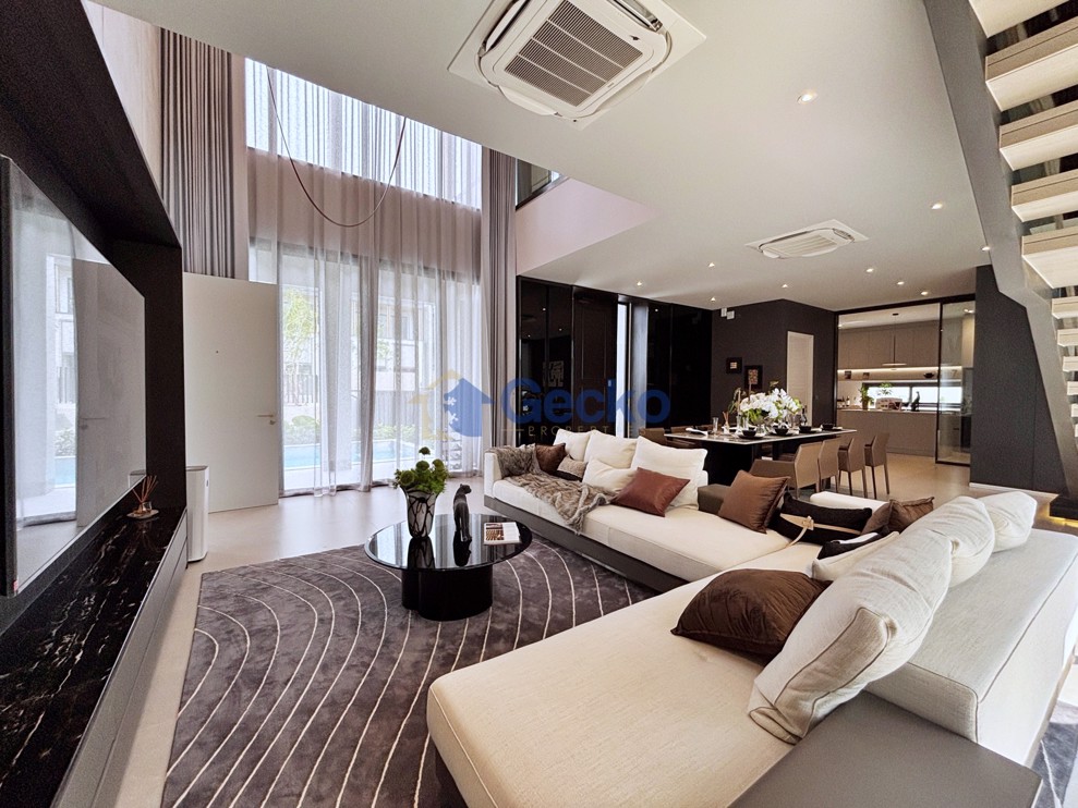 4 ห้องนอน บ้าน in Cascade  พัทยาตะวันออก H013258 (Photo 3)