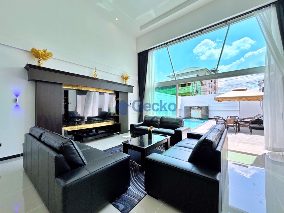 6 Bedrooms House  Pratumnak H013265 (Photo 2)