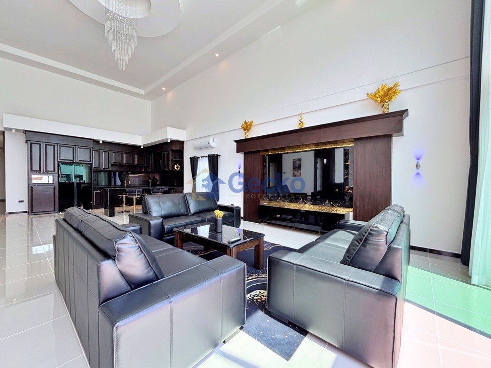 6 Bedrooms House  Pratumnak H013265 (Photo 3)
