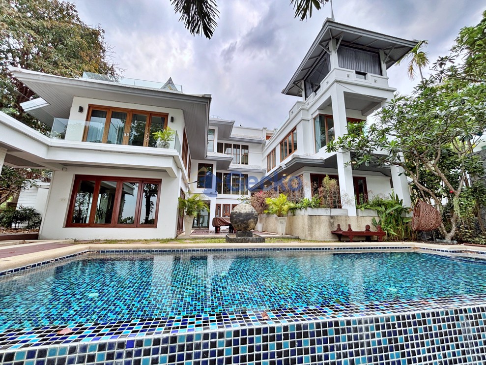5 Bedrooms House  Wongamat H012671 (Photo 1)