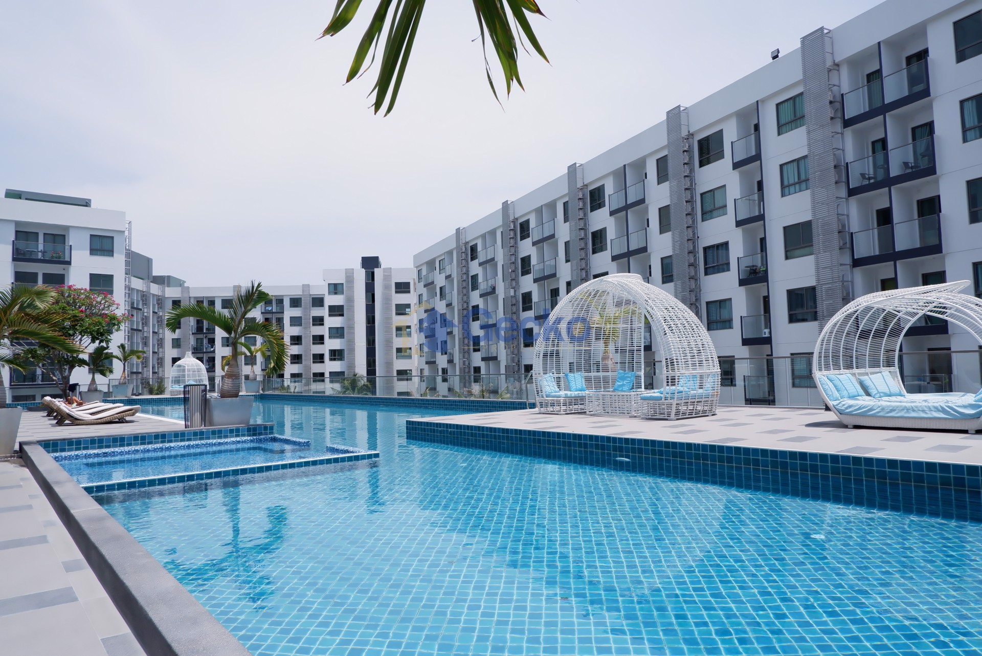 2 Bedrooms Condo in Arcadia Beach Resort South Pattaya C013283