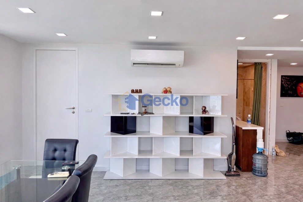 2 Bedrooms Condo in Laguna Heights Wongamat C009700 (Photo 4)