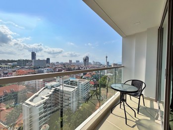 Studio Condo in The Peak Towers Pratumnak C013262