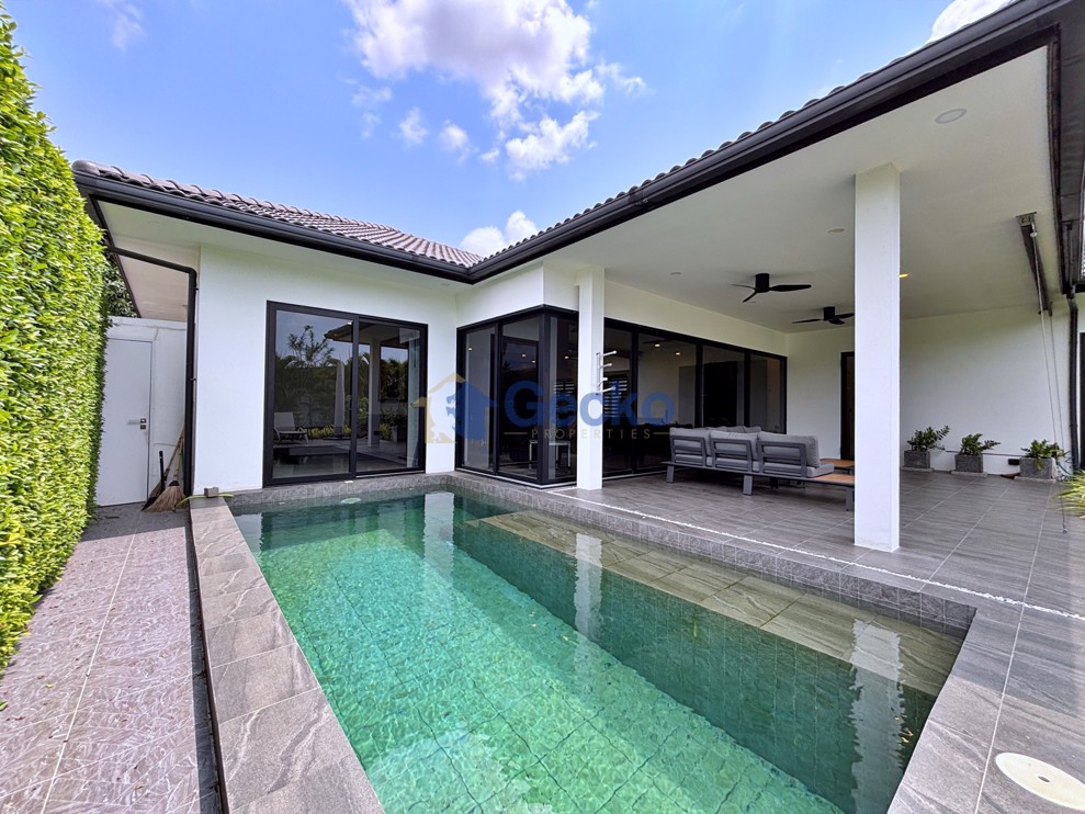 3 Bedrooms House in Sunside Residences  Huay Yai H013293 (Cover Photo)