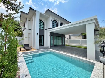 5 Bedrooms House in Baan Suan Lalana  Jomtien H012614