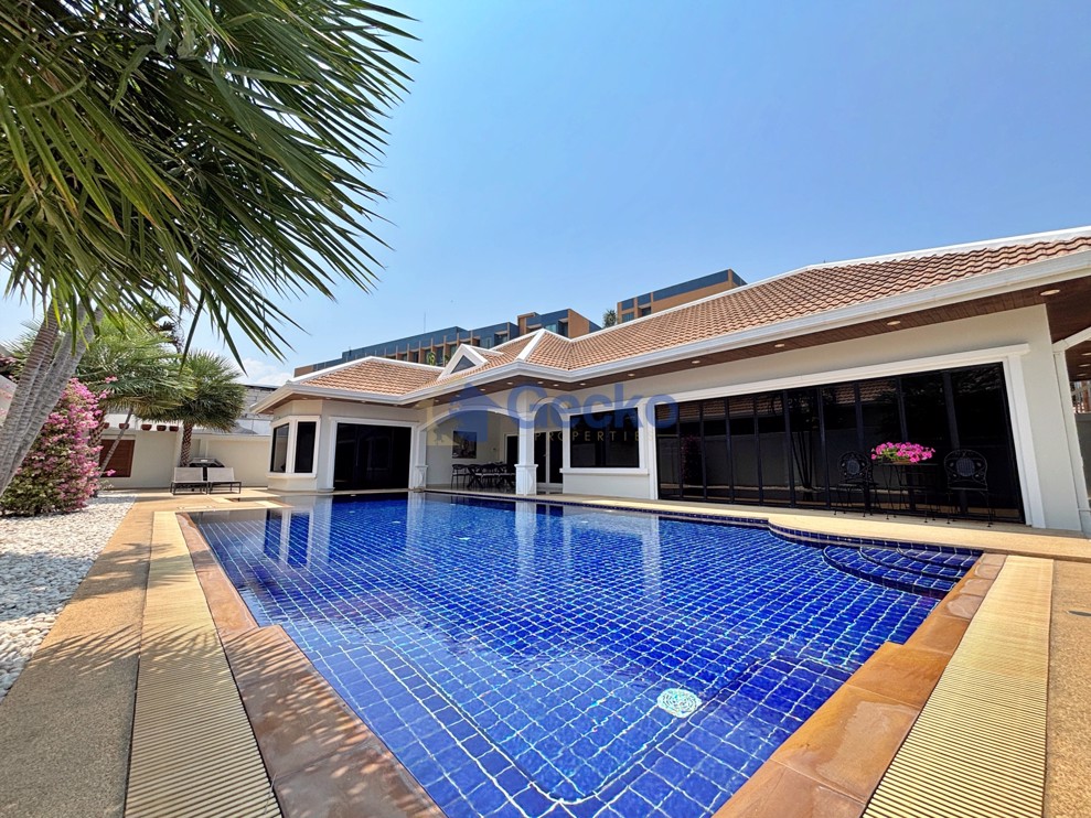 3 Bedrooms House in Jomtien Park Villas  Jomtien H013313 (Photo 2)