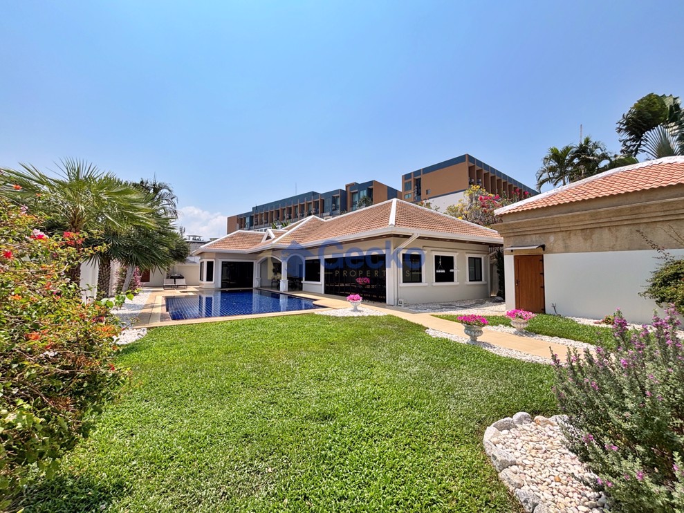 3 Bedrooms House in Jomtien Park Villas  Jomtien H013313 (Cover Photo)