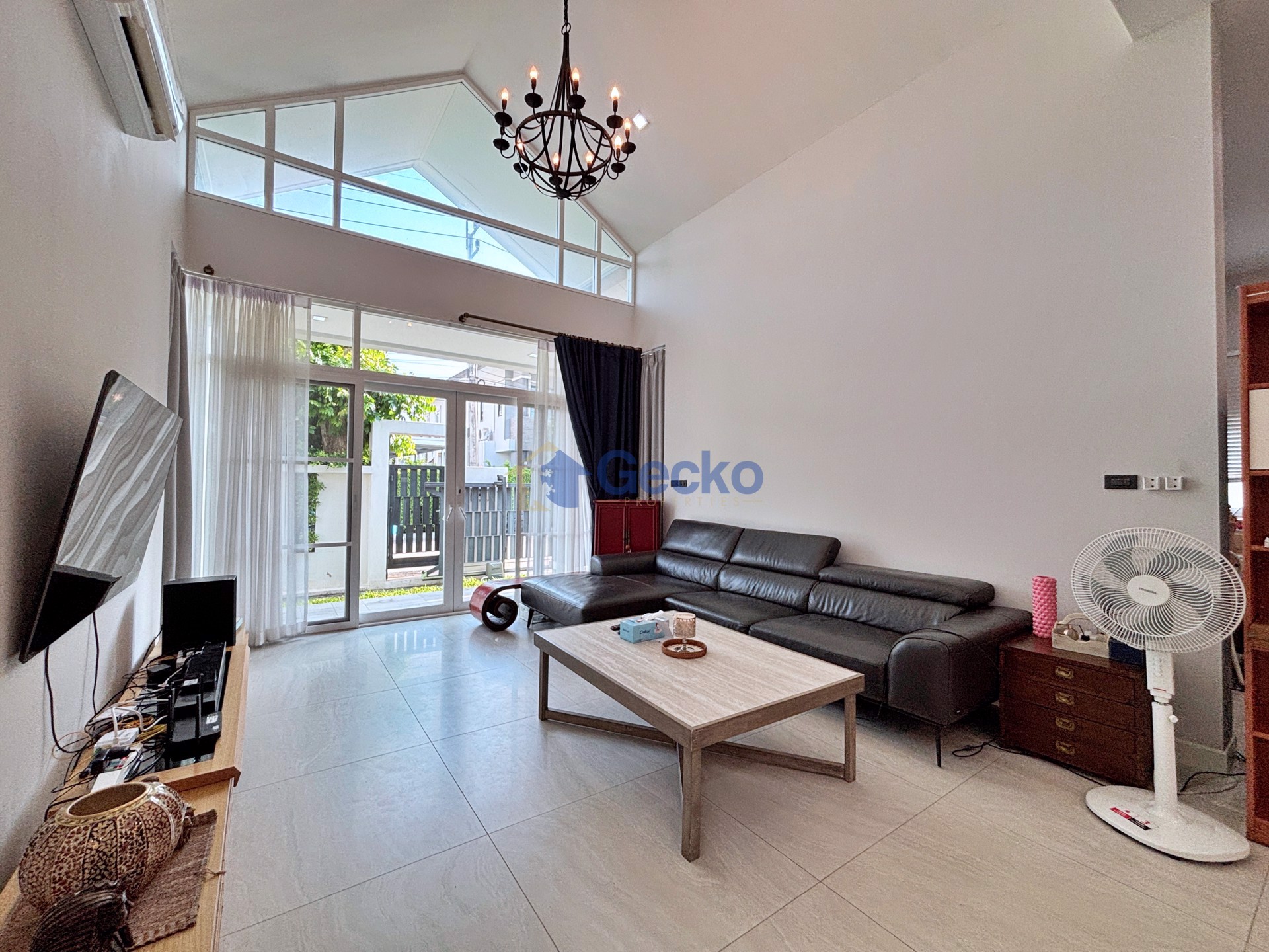 3 Bedrooms House in Patta Prime  East Pattaya H013314