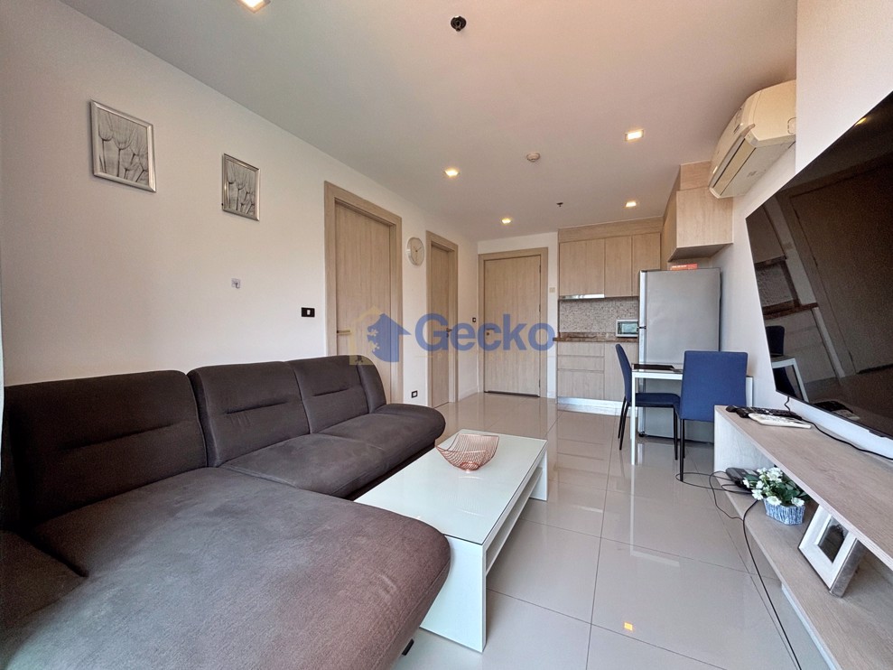 1 Bedroom Condo in The Jewel Pratumnak Pratumnak C009150 (Photo 1)