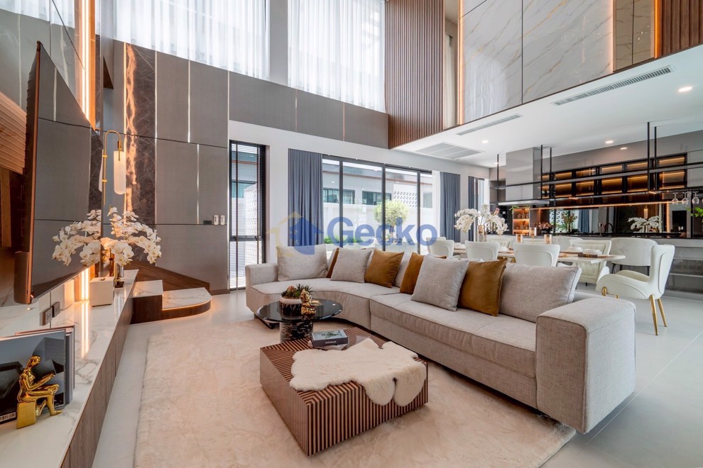 4 Bedrooms House in Resta Villa  East Pattaya H012135 (Photo 3)
