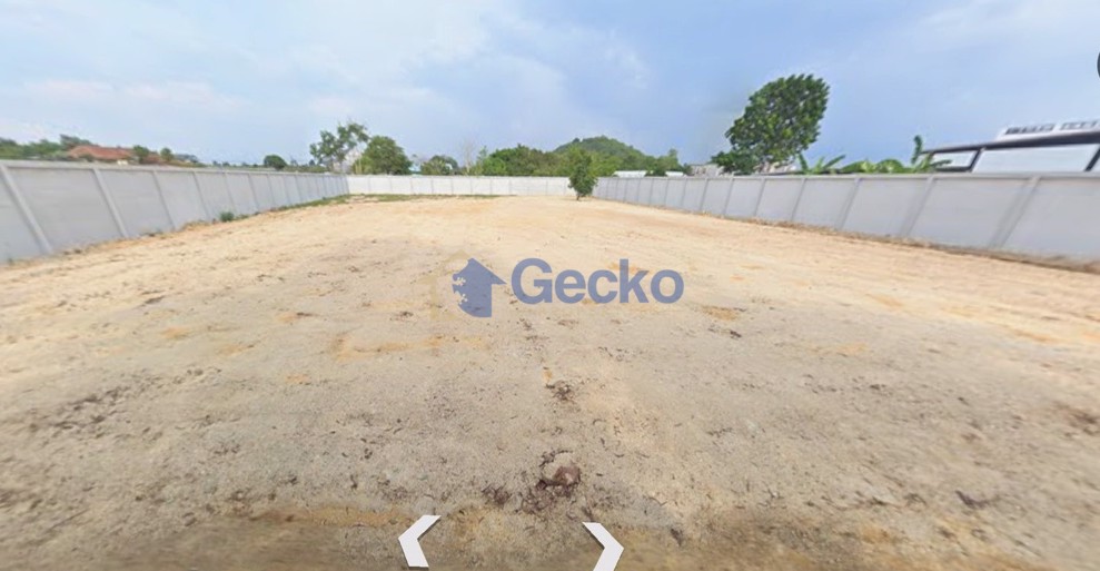 Land available in East Pattaya L013324 (Photo 1)