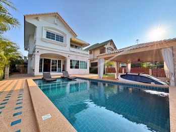 5 Bedrooms House in Mabprachan Garden Resort  East Pattaya H013336