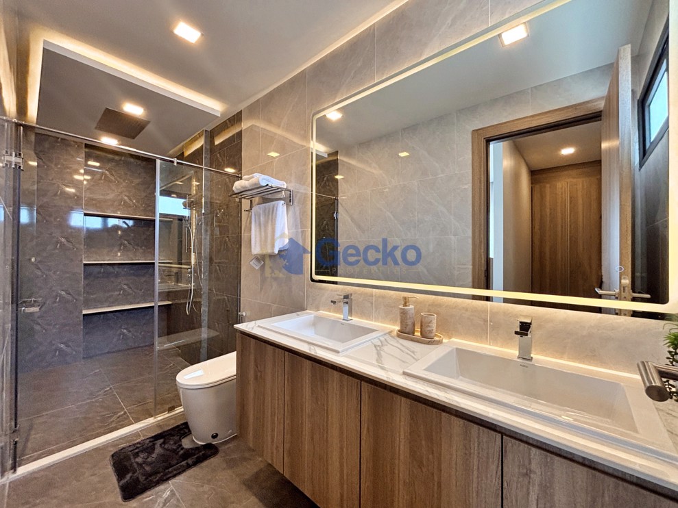5 Bedrooms House in Zensiri Estate & Residences Jomtien  Jomtien H012057 (Photo 4)