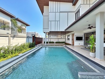 5 Bedrooms House in Zensiri Estate & Residences Jomtien  Jomtien H012057