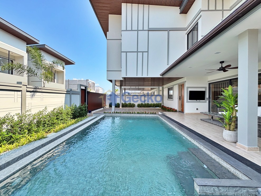 5 Bedrooms House in Zensiri Estate & Residences Jomtien  Jomtien H012057 (Cover Photo)