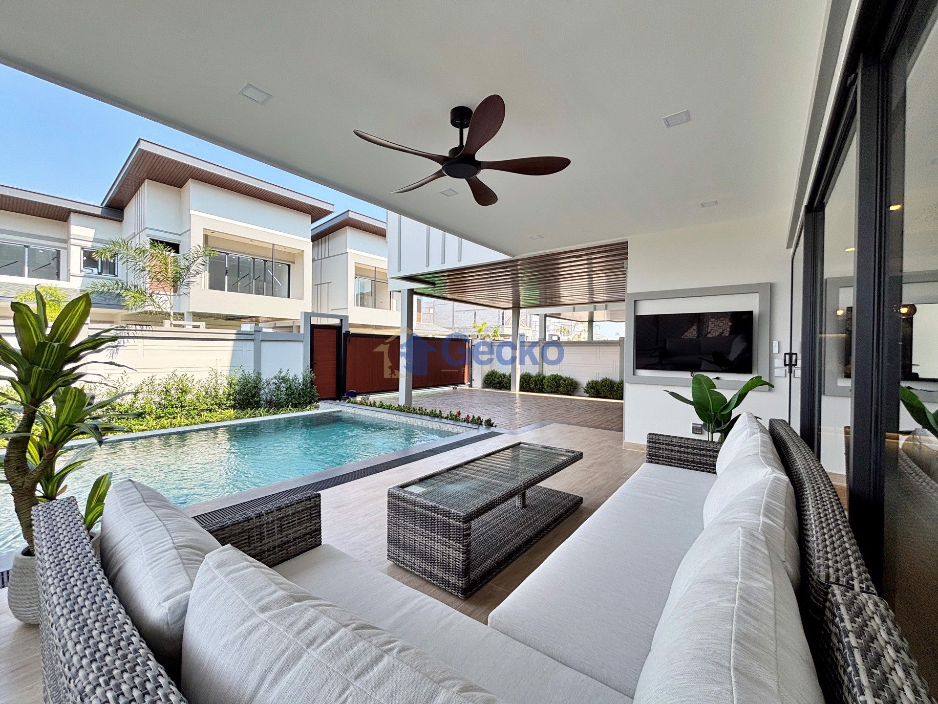 4 Bedrooms House in Zensiri Estate & Residences Jomtien  Jomtien H012056