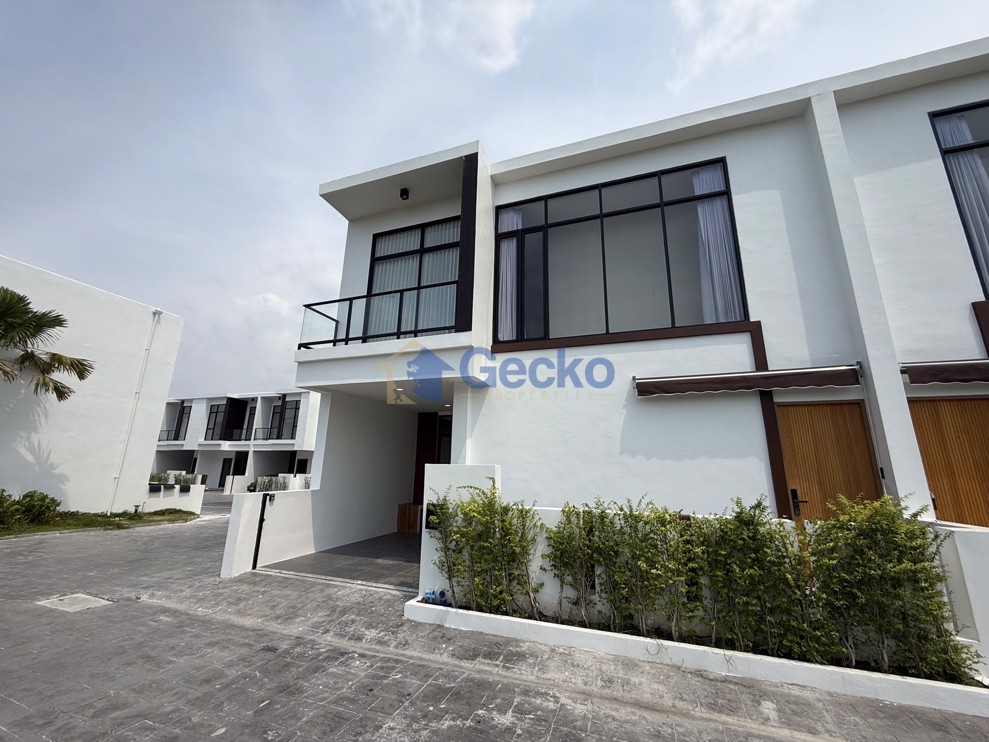 3 Bedrooms House in Villa La Richie  North Pattaya H013341 (Photo 2)