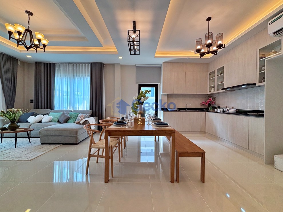 3 Bedrooms House in SP Village 1  East Pattaya H013345 (Photo 3)
