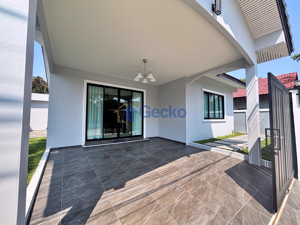 3 Bedrooms House in SP Village 1  East Pattaya H013345 (Photo 2)