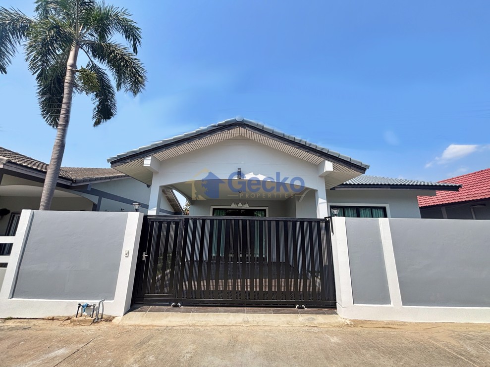 3 Bedrooms House in SP Village 1  East Pattaya H013345 (Photo 1)